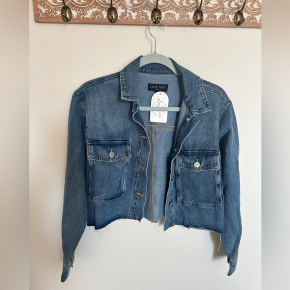 ***SOLD*** Cropped Denim Jacket - Picture 2 of 3